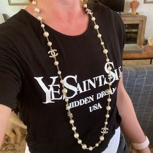 Chanel Pearl Necklace authentic